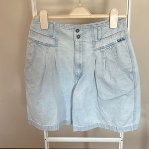 Vintage BRITTANIA JEAN shorts high waisted light wash